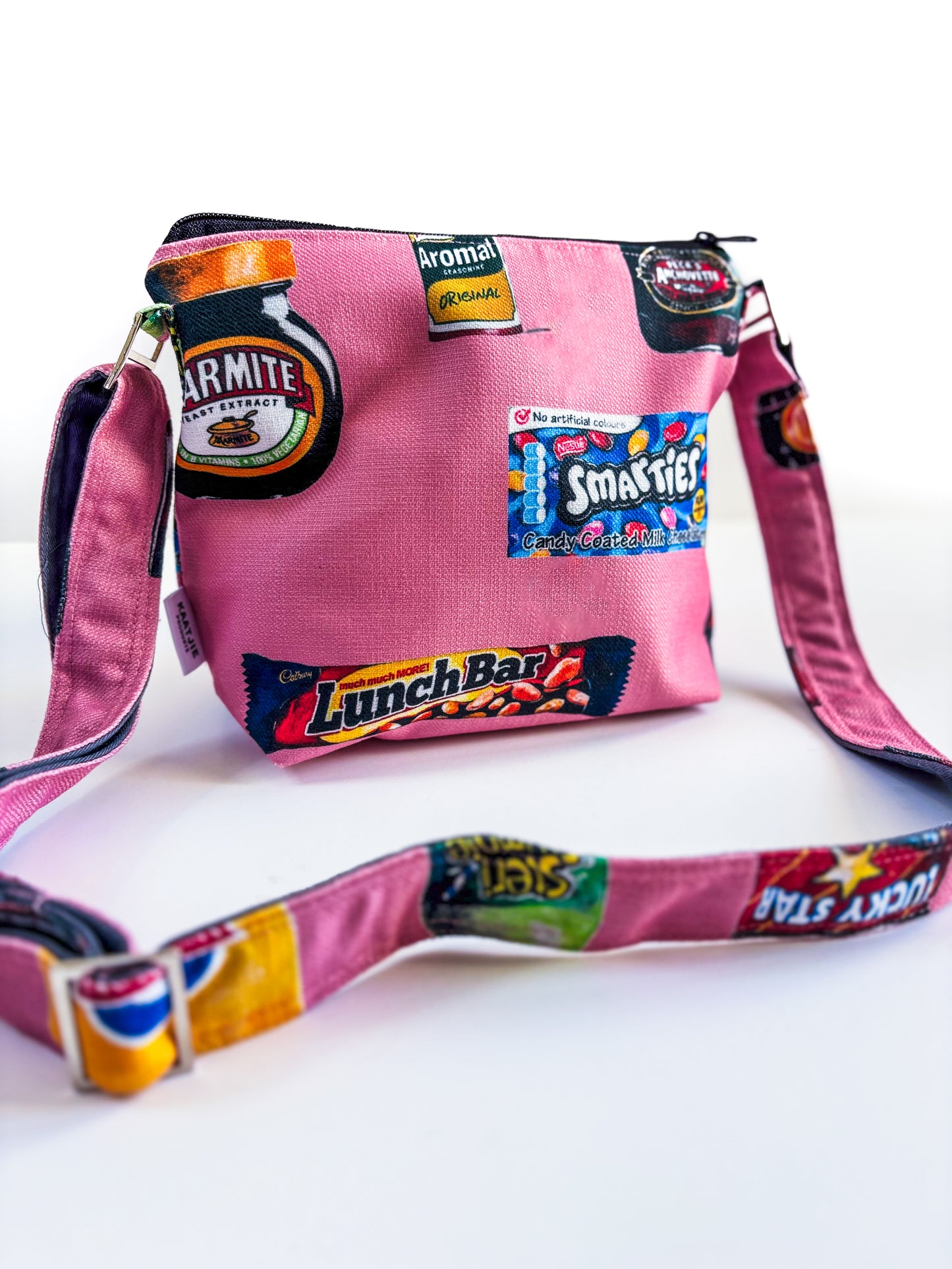 Mini sling bags: in stock